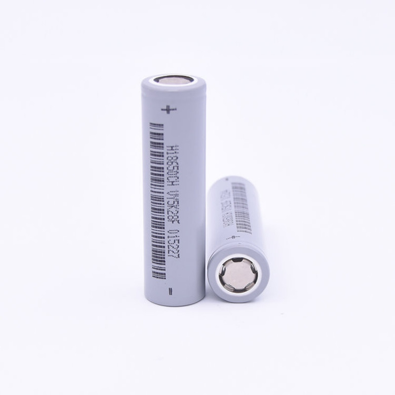 Аккумулятор незащищенный 3,6V Li-ion BAK H18650CH 2,6Ah 10A 18650 фото 1 &mdash; Средства Индивидуальной Мобильности